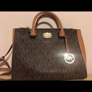 Michael Kors Bag/ Savannah Satchel Brown